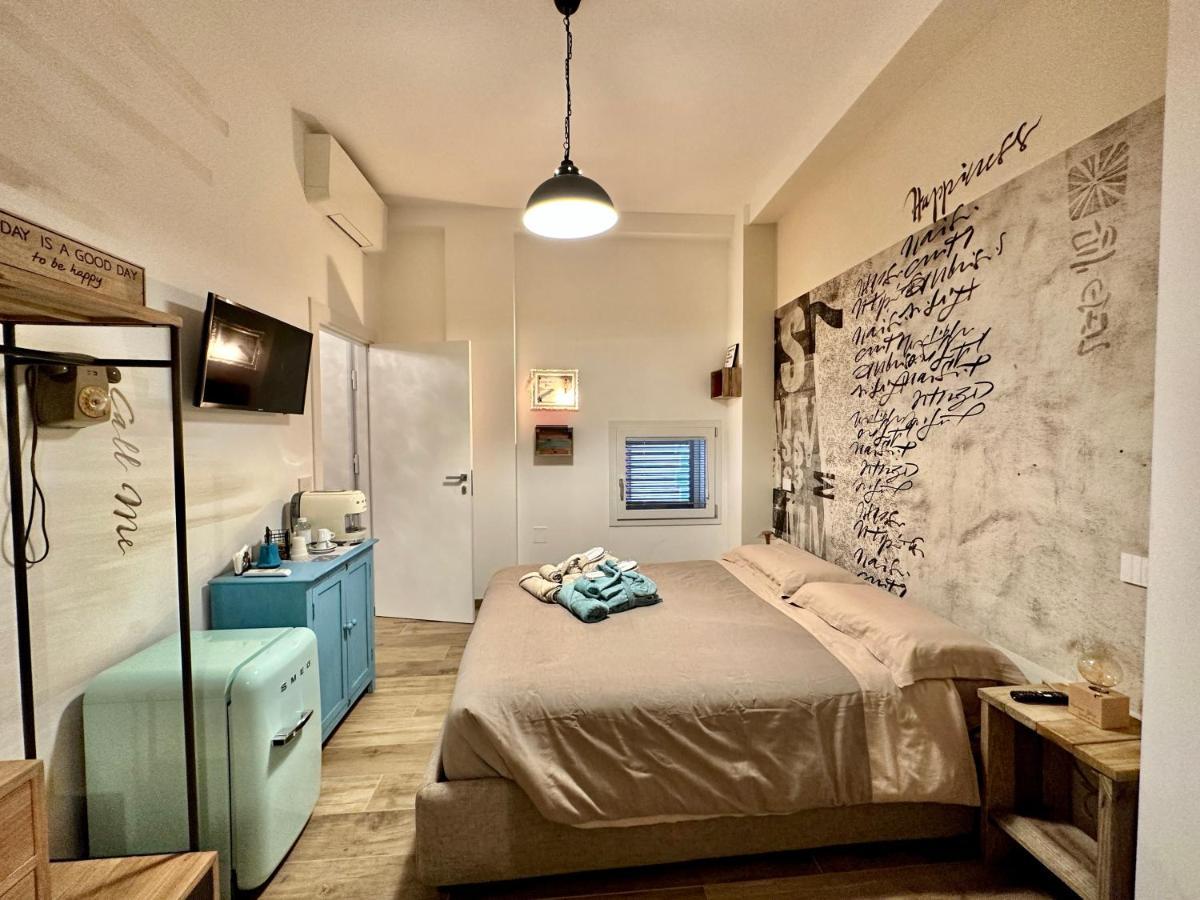 Bed Art Relaxing Suite - Appartamento Con Sauna Happiness Suite Gallery 圣贝内代托-德尔特龙托 外观 照片